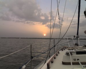 Red skies at night, sailors take delight? BALONEY !!!